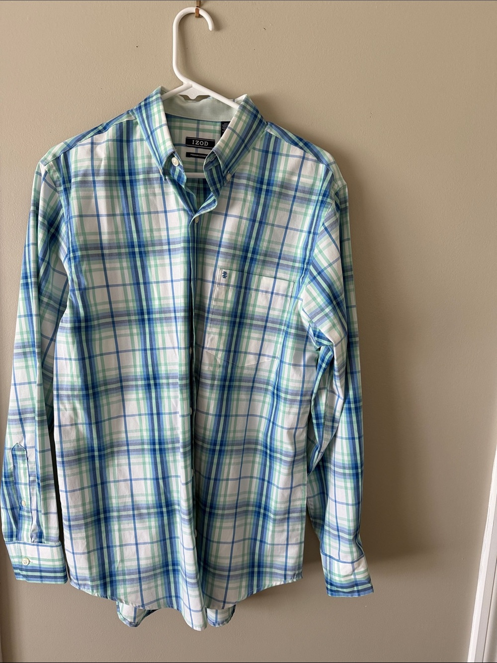 Izod Men’s Blue & Green Plaid Button-Down Shirt